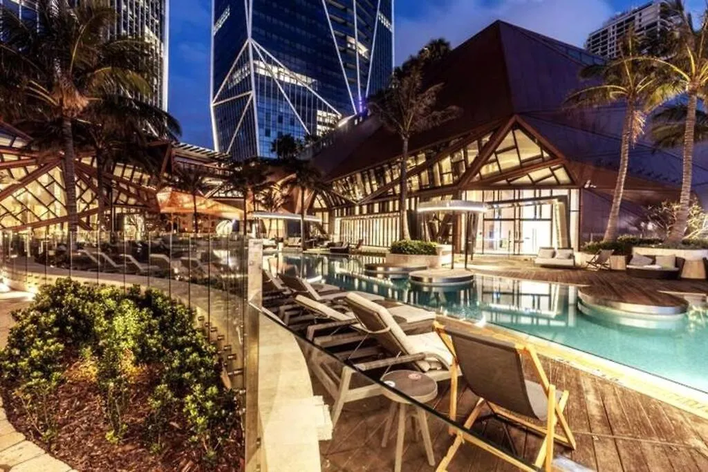 Luxury Jewel Beachfront King Suite location