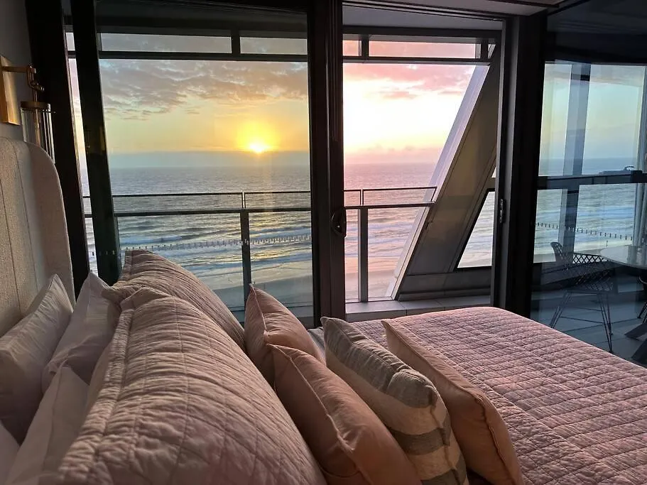 Luxury Jewel Beachfront King Suite Gold Coast