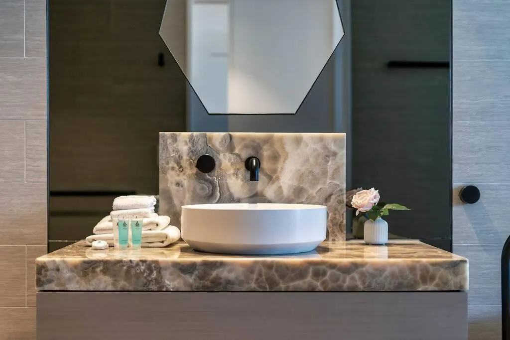 Daire Luxury Jewel Beachfront King Suite Gold Coast Avustralya