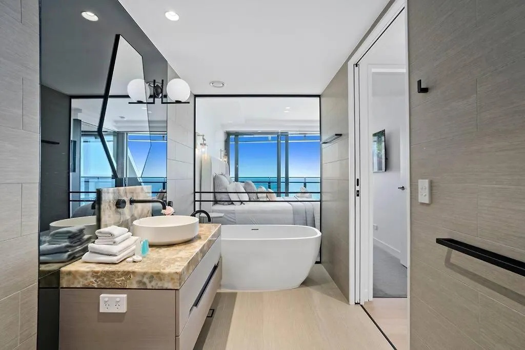 Luxury Jewel Beachfront King Suite Gold Coast